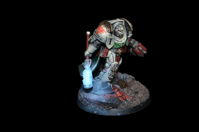 Kitbash Deathwing Captain mit OSL-Effekt Energiestreitkolben. Bemalt im Tabletop + Qualitätsstandard von Echoes of Colour. 